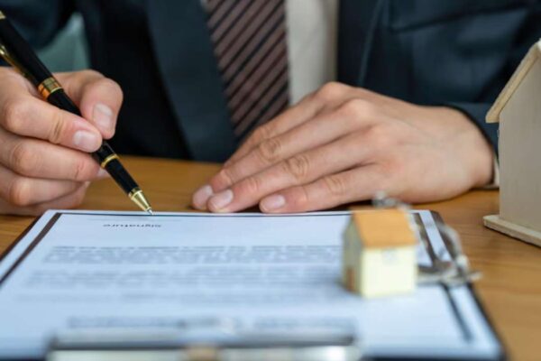 le légataire universel peut il vendre un bien immobilier